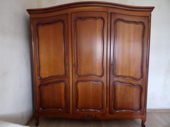 ARMOIRE MERISIER