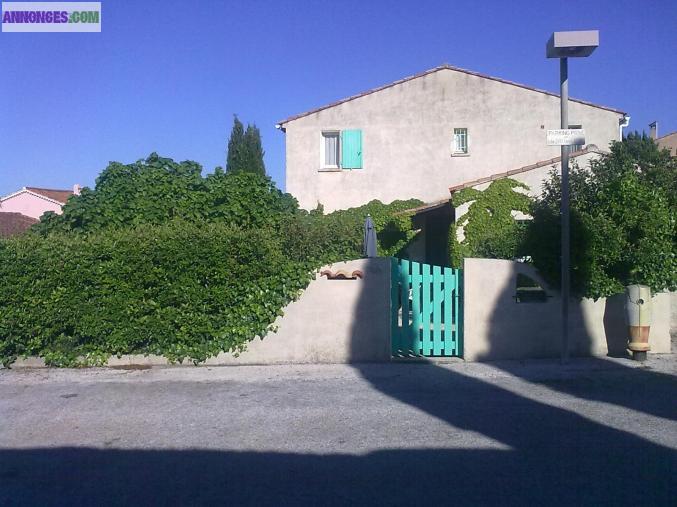 Beau T3 dans villa, Jardin, parking, mer à 3 km