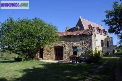 Loue gîte avec piscine en Périgord