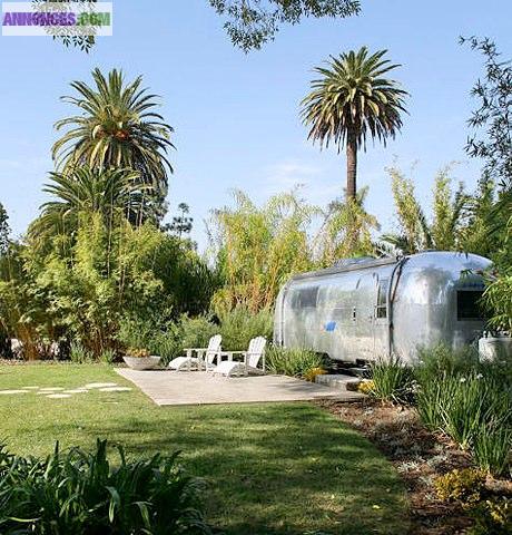 Gite insolite en caravane américaine vintage airstream 4 pers