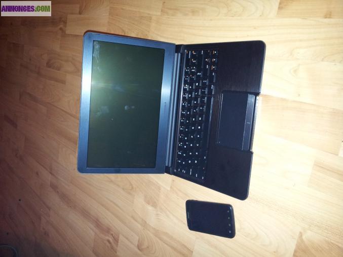 MOTOROLA ATRIX ET SON LAPDOCK