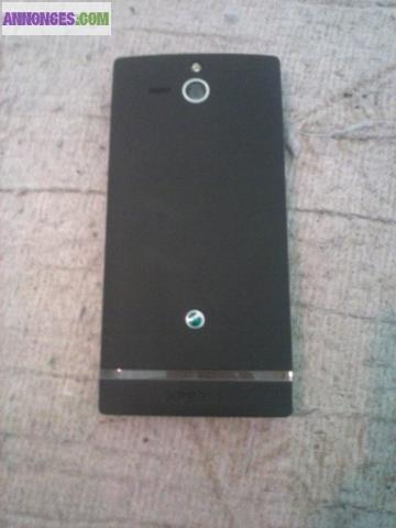 Sony Xperia U ( Etat neuf )