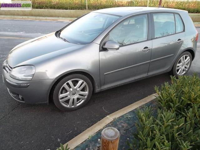 Volkswagen Golf v 2.0 tdi 140 Carat 5p