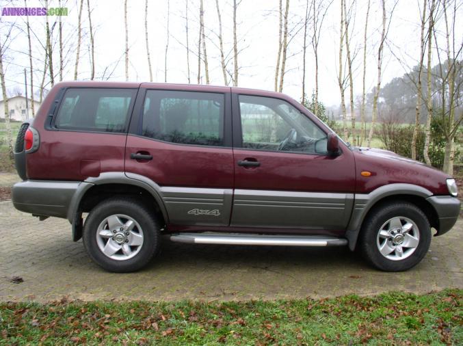 4X4 NISSAN TERRANO 2.7 TDI