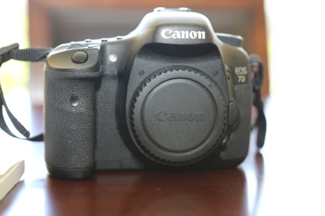 Canon EOS 7D appareil photo reflex numérique