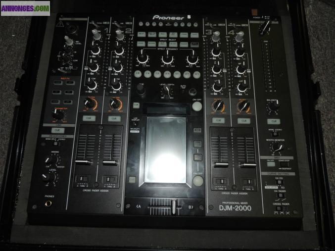 2 PIONEER CDJ-2000 DJ PLAYERS + DJM2000 Pro DJ SET