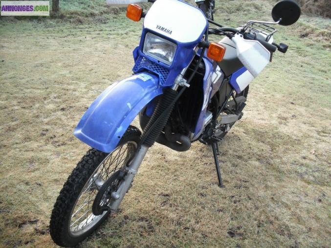 MOTO YAMAHA DT 125 R