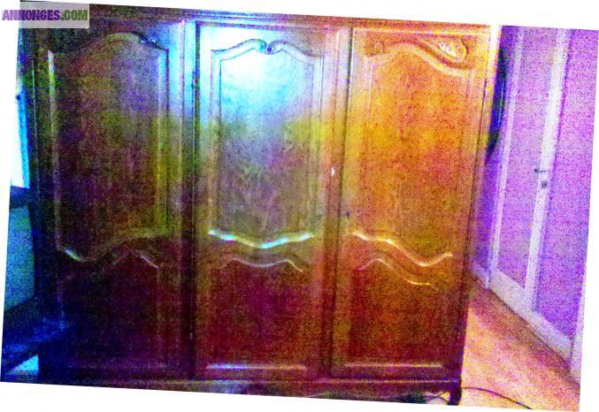 ARMOIRE 3 PORTES CHENE MASSIF