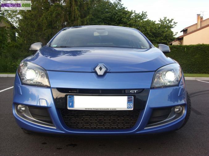 Renault Mégane III Berline GT dCi 160 Bleu Malte