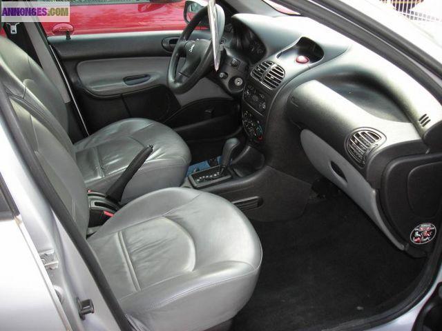 Peugeot 206 1.4 xt premium bva 5p