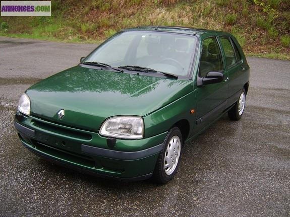 Renault Clio 1.2 8v en très bon état