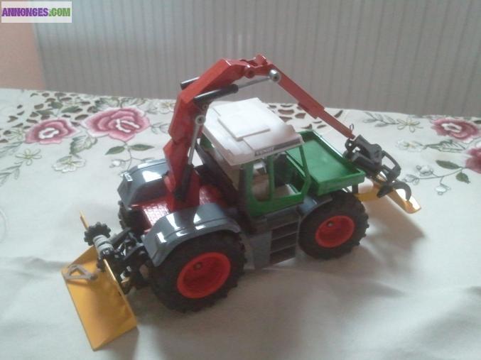 Tracteur fendt forestier de la marque SIKU