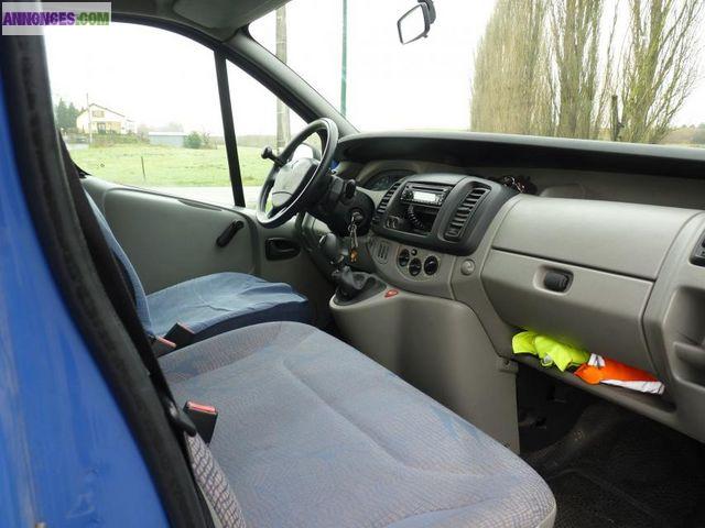 Renault Trafic ii generation dci 140 privilege 6pl