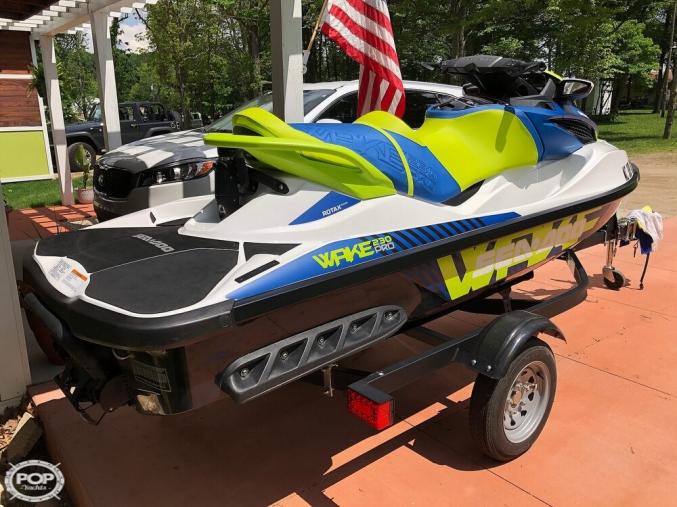 Sea-Doo 230 Wake Pro