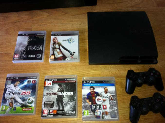 PS3 + 5 JEUX + 2 MANETTES