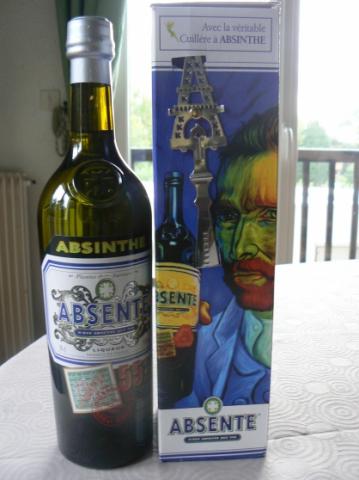 VERITABLE ABSINTHE "ABSENTE" 70cl, 55°, ET SA CUILLERE .