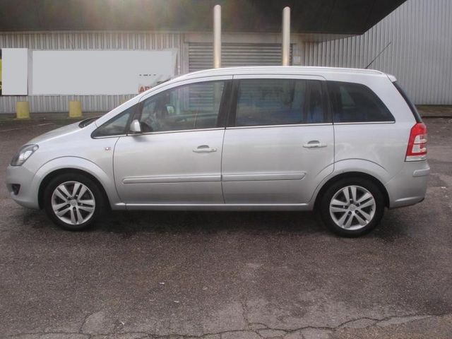 Opel Zafira 2.0 DTH DTi 16v Comfort