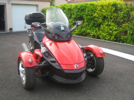 CAN AM SPYDER SE 5 rouge