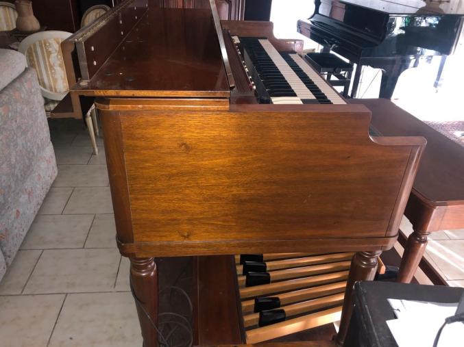   A donner urgent Orgue Hammond B3