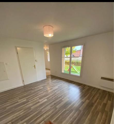 Appartement 2 pièces 42m2 proche centre ville et gare RER