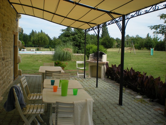 Studios meublés équipés pour  2 a 4 personnes avec piscine