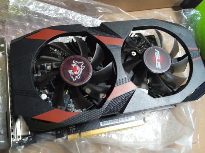 Asus ROG Cerberus OC 4go DDDR5/ Nvidia Geforce 1050ti