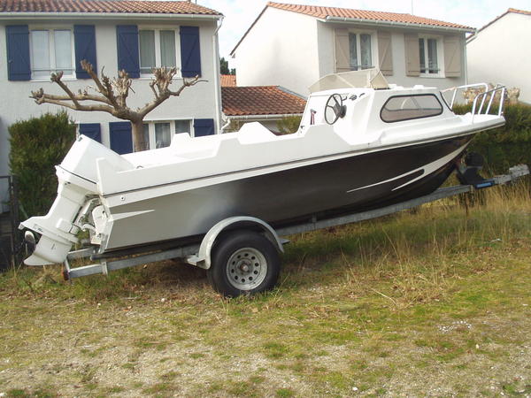 Bateau jeanneau 