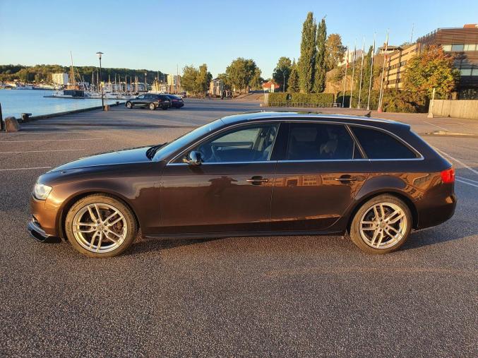 Véhicule Audi A4 A4 2.0-143 D  en très bon état et sans aucun problème à un prix très abordable de 5500€.