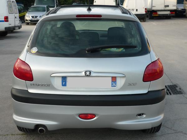 PEUGEOT 206 1.6 16s Modèle QUICKSILVER 3 p