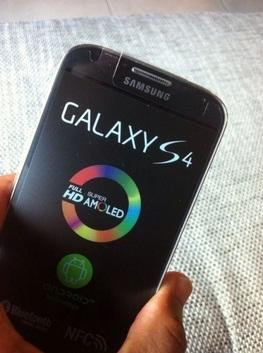 Samsung galaxy S4 Neuf debloque facture