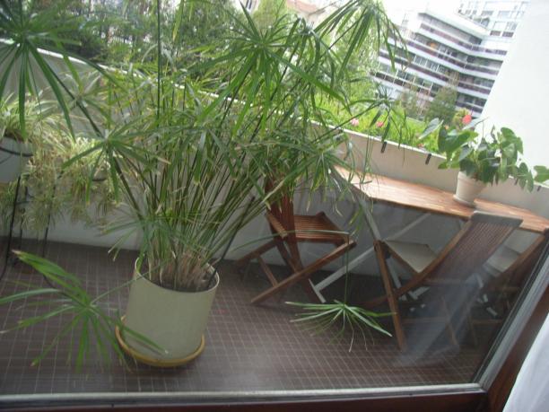 Paris - Chambre avec balcon sur jardin