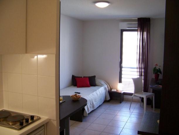 Lyon - STUDIO 20m2 Meublé - Part Dieu Park