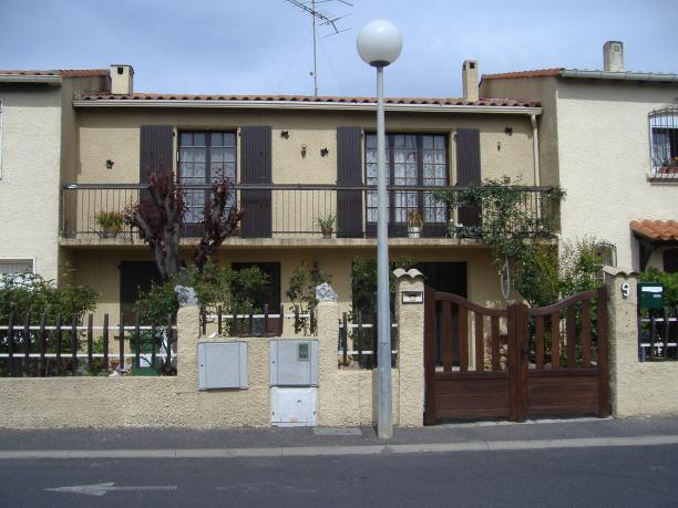 Béziers - APPARTEMENT F2 au RDC MAISON