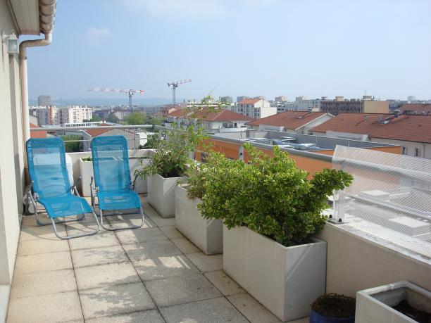 Villeurbanne - T3 dernier étage terrasse