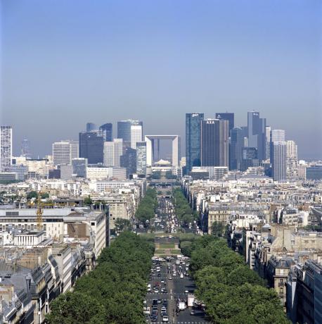 Courbevoie - La Défense AP 10 min Champs Elysées