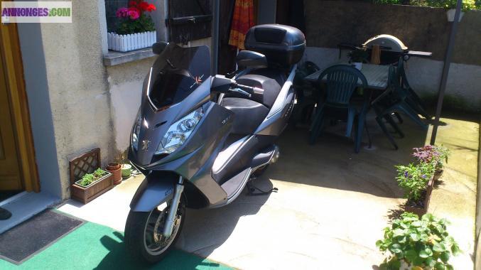 Scooter peugeot satelis modele executive 2008