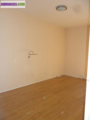 Appartement T3/T4 Salon Sud état irréprochable !