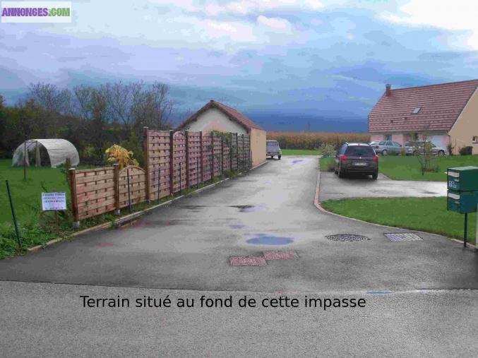 Vends terrain plat constructible