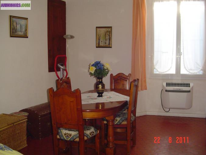 VEND APPARTEMENT DANS LE VAR.