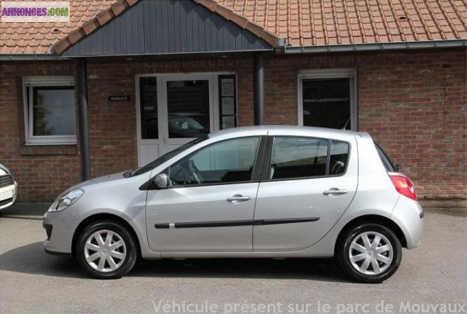 RENAULT CLIO III 1.5DCI 85 PRIVILEGE 5P