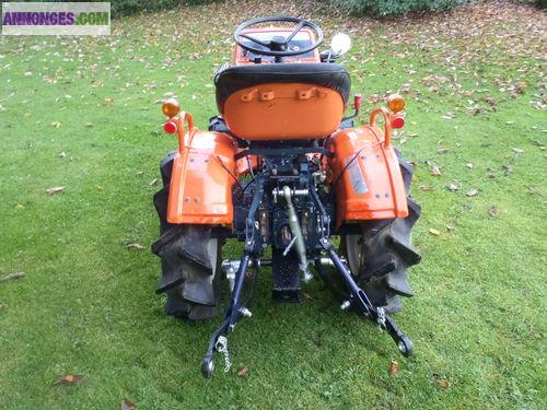 Tracteur KUBOTA B 10 diesel a 4 roues