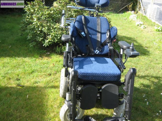 Fauteuil électrique pour personne handicapé