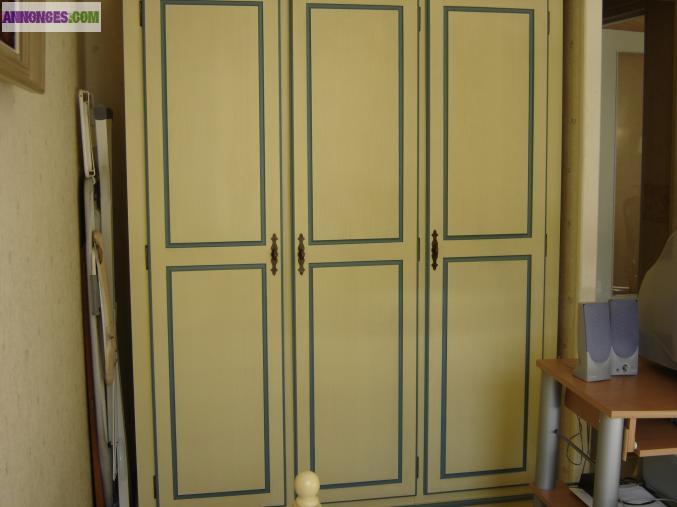 Belle armoire en pin