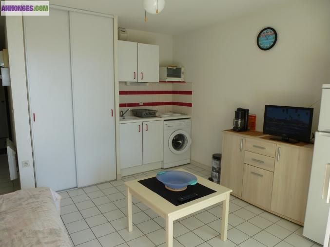 VALRAS: Appartement en bord de mer