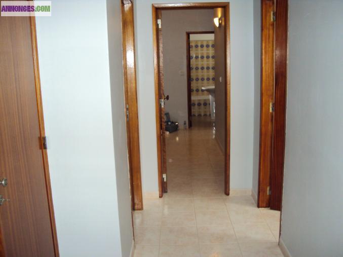 PORTUGAL Appartement 3 pièces, 80 m² refait à neuf !!!