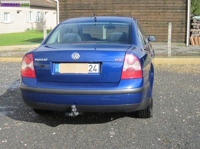 VOLKSWAGEN PASSAT 1.9 TDI