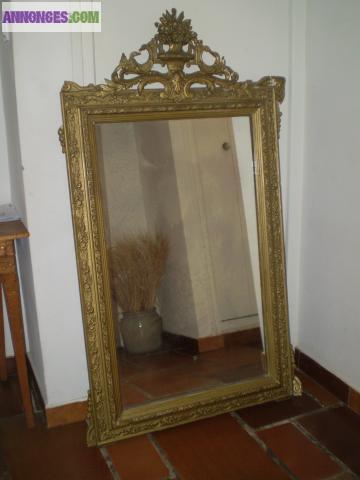 Miroir doré ancien