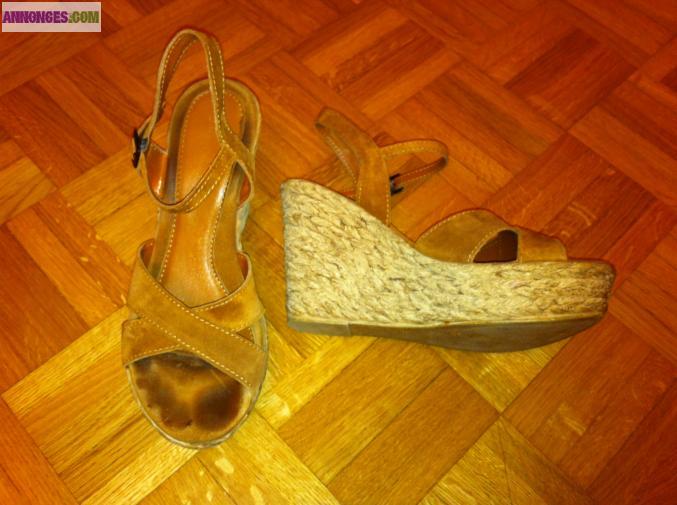 Sandales en daim camel, 39