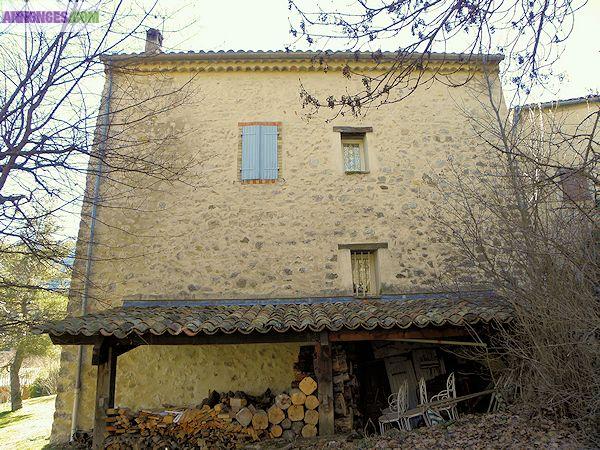 Vente maison de village de charme avec jardin en Provence