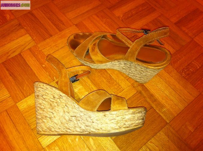 Sandales en daim camel, 39